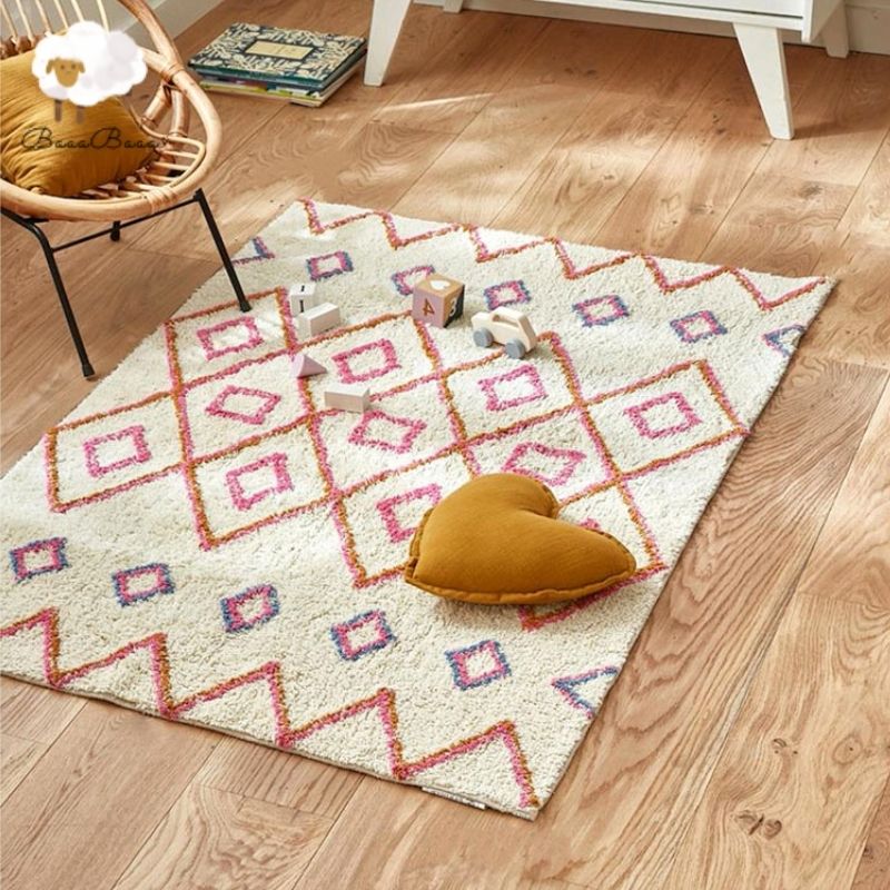 Soft Area Rug Geometric Diamond Pattern